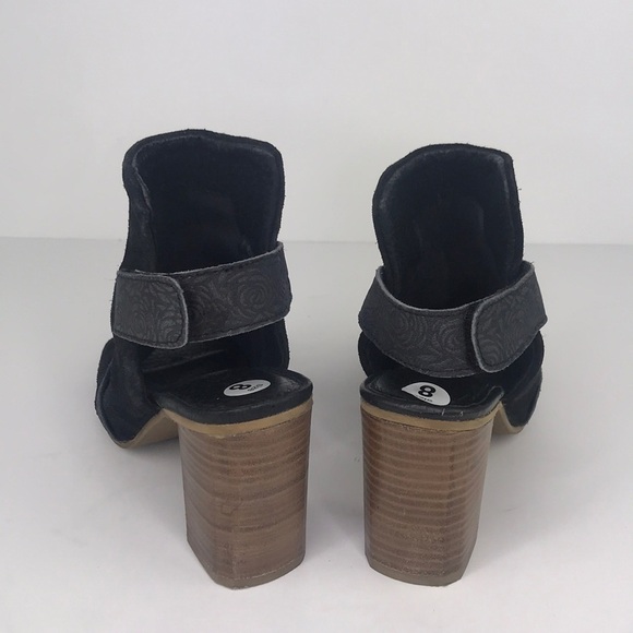 Diba True Lava Lamp Shooties Open Peep Toe Black Suede Booties Size 8 - Picture 4 of 10